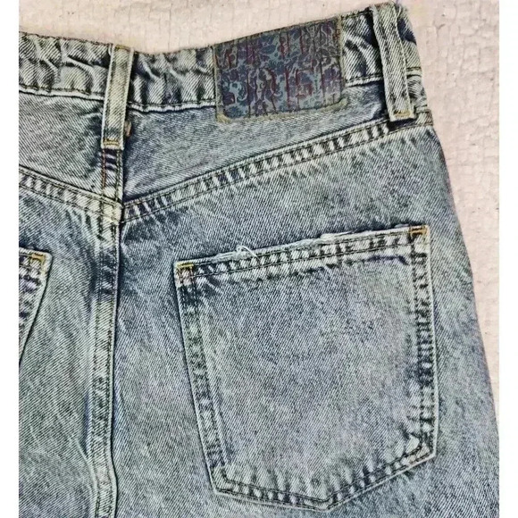We The Free People Y2K jeans High Rise Balloon leg Womens Sz 26 Taper Hem - Picture 13 of 13
